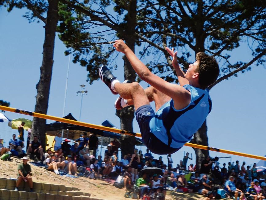 Pejyt Oosthuizen seil oor die lat in die hoogsprin