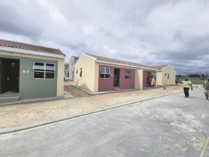 Race is on as first houses are handed over in Maroela South