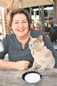 Cat loves its ‘cattuccino’