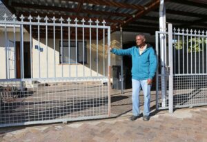 Goodwood-inwoner van motor beroof