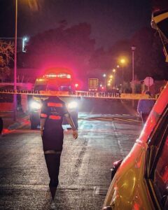 Polisieman in Parow in voertuig geskiet