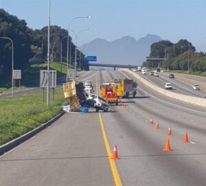 Traffic restored on N1 near Jip de Jager after accident involving flammable liquid