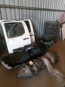 Polisie slaan op kapwerf in Bellville toe