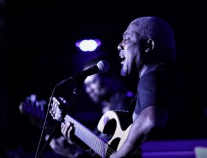 Jonathan Butler se familie woel met musiek op plaaslike bodem