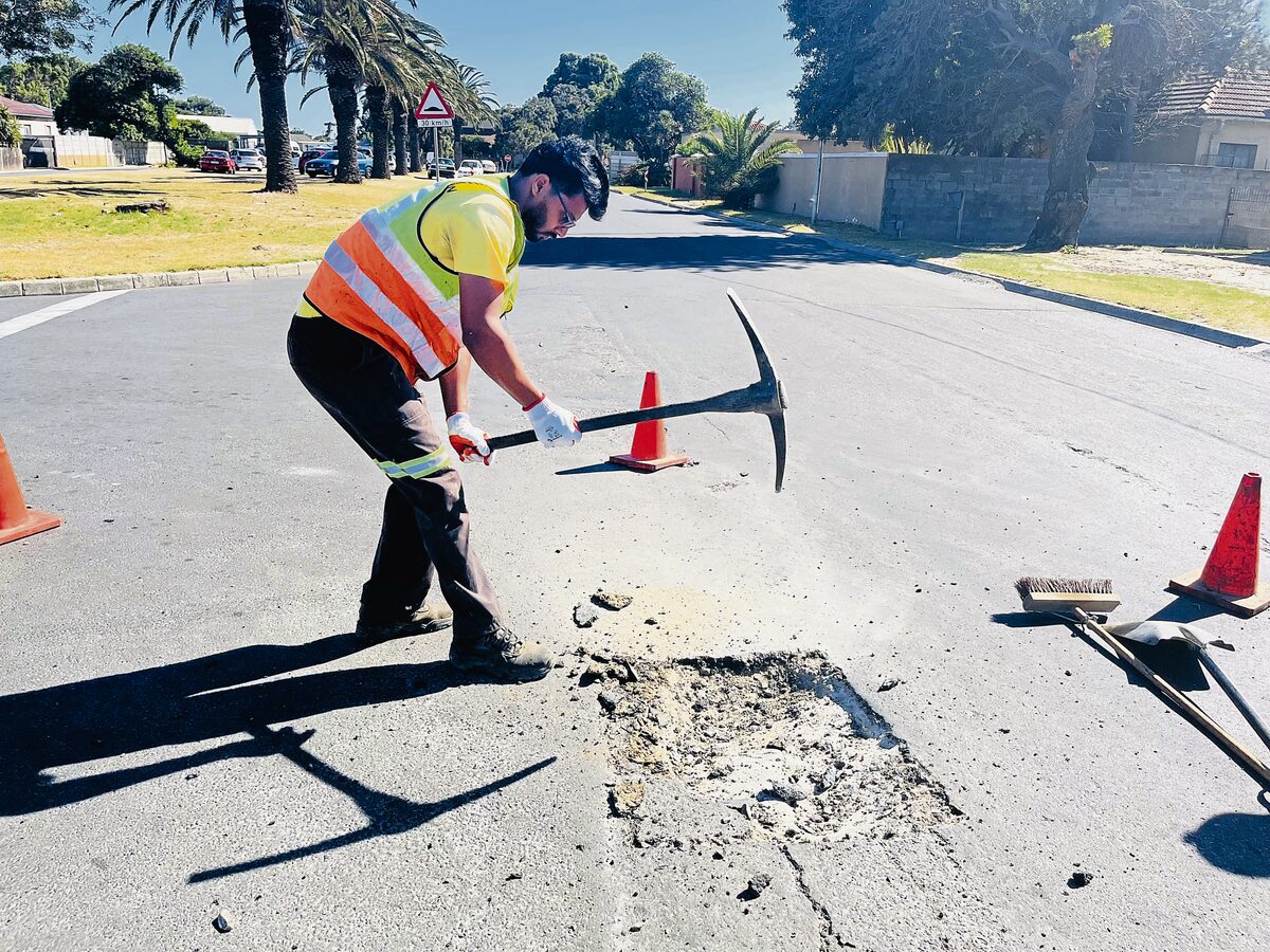 Cape Town’s ‘fix it before Winter’ campaign: Report potholes for safer roads