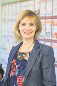 Passie vir onderwys laat haar onderwys kies