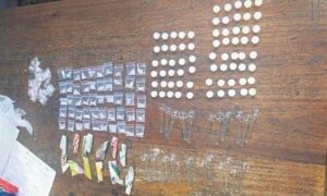 Polisie slaan slag met dwelms en wapen