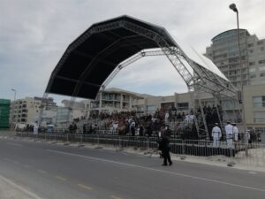 Ramaphosa spreek vanoggend magte toe