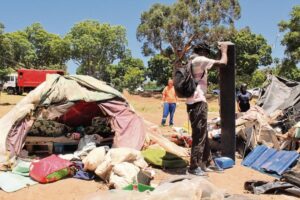 ‘Tentbewoners’ ná hofbevel verwyder