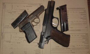 Uitsig community fights guns