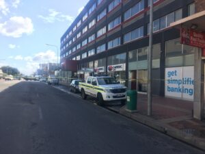 LIVE TWEETS: Apparent hostage at Bellville Capitec