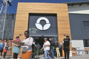 Kopers verwelkom splinternuwe winkel in Bothasig