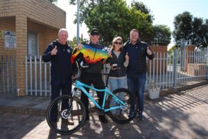 Stellenberg-wag Rudi rits weer voort ná rowers sy fiets vat