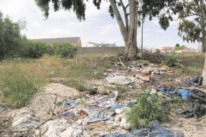 Kuilsrivier-inwoners raadop oor oorgroeide stuk grond