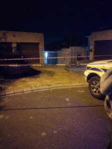 Brackenfell man gearresteer nadat hy buurman in die hart steek