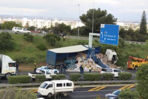 WATCH: Traffic backed up after N1 crash