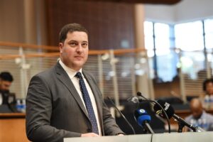 Mayor presents petition for more police power