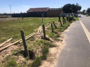 New fence and signs boost Bothasig fynbos conservation