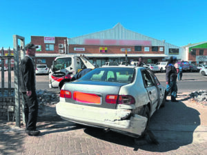 Traffic officer under investigation after allowing illegal driver to leave crash scene