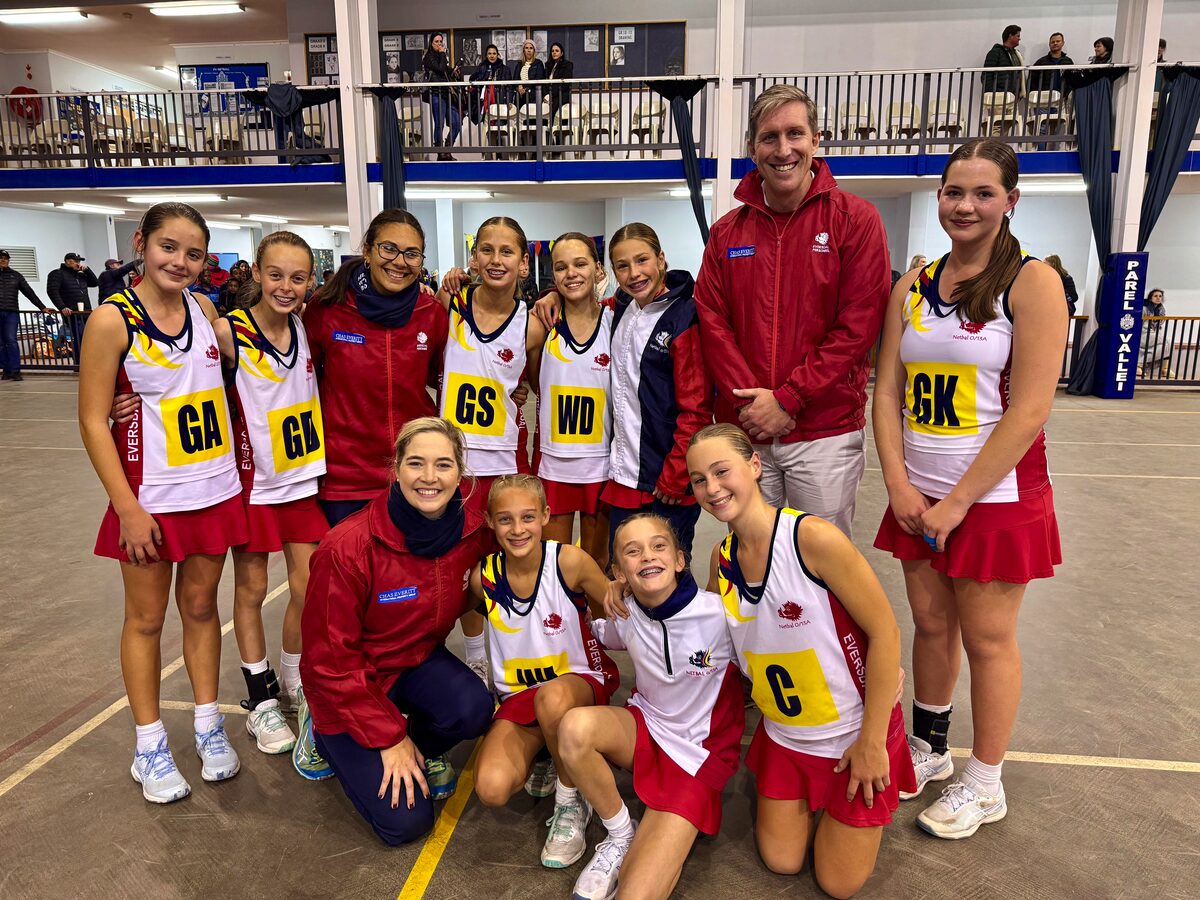 Die o.13A-netbalspan is eerste in die Wes-Kaapse Skoleliga-kampioenskap.