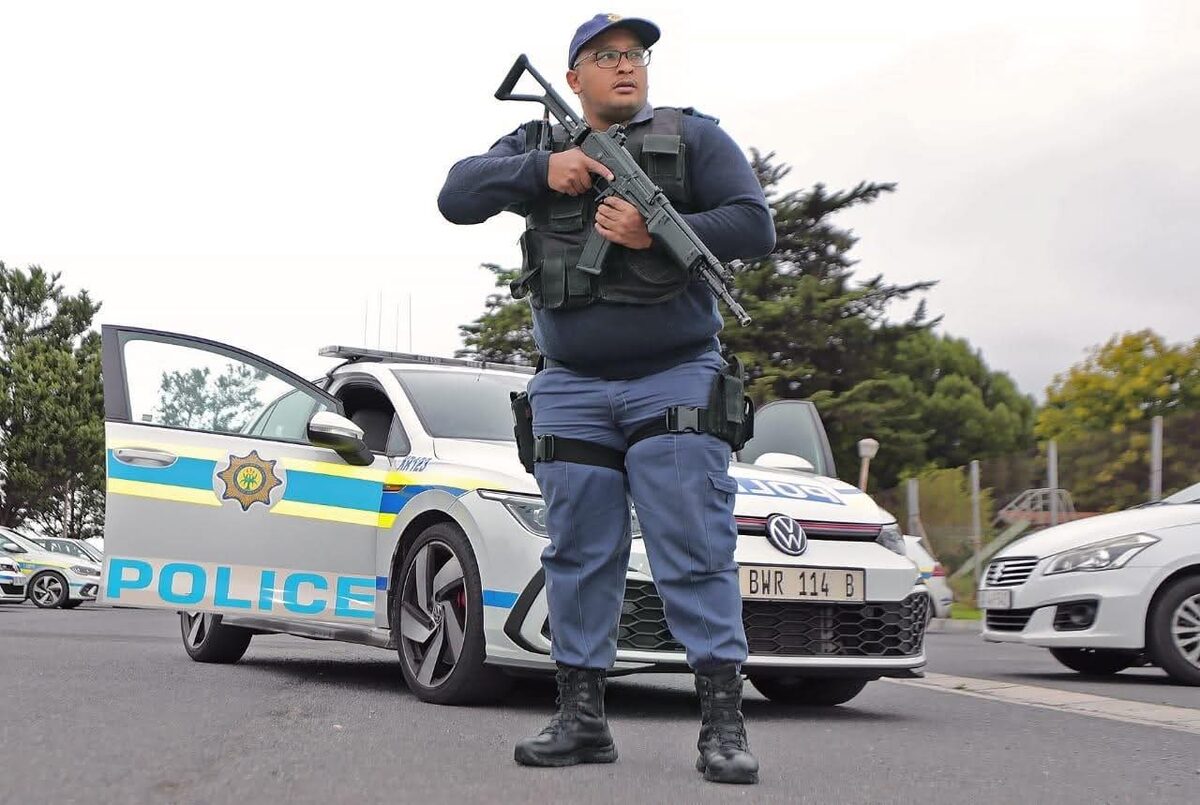 Kraailove se held: Kraaifontein-konstabel wen groot vir dapper diens én hoop vir jeug