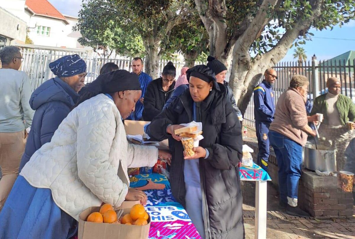 On Mandela Day, Goodwood Clinic also hosted a feeding programme for the broader community.