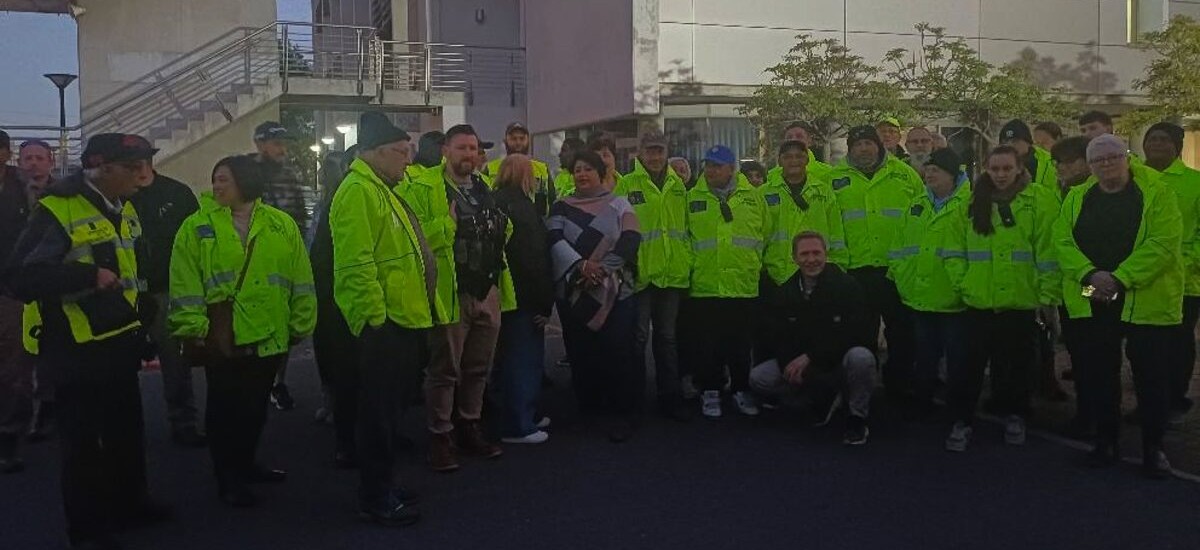 JP Smith, and councillors, with various neighbourhood watches.
