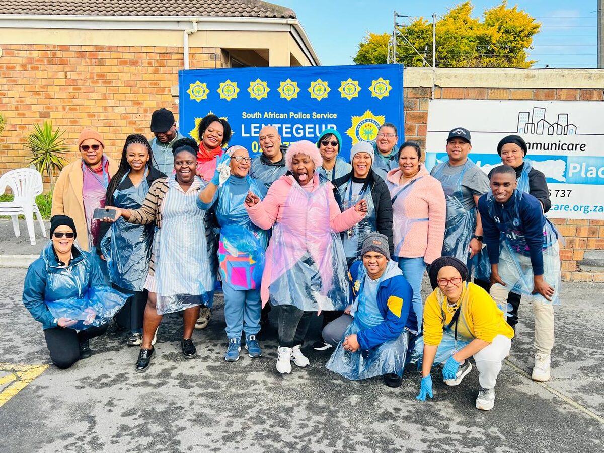 Lentegeur police members celebrated Mandela Day at the Montclair Communicare Centre where they picked up trash and cleaned the facility. Pictured are police station staff in their cleaning gear.