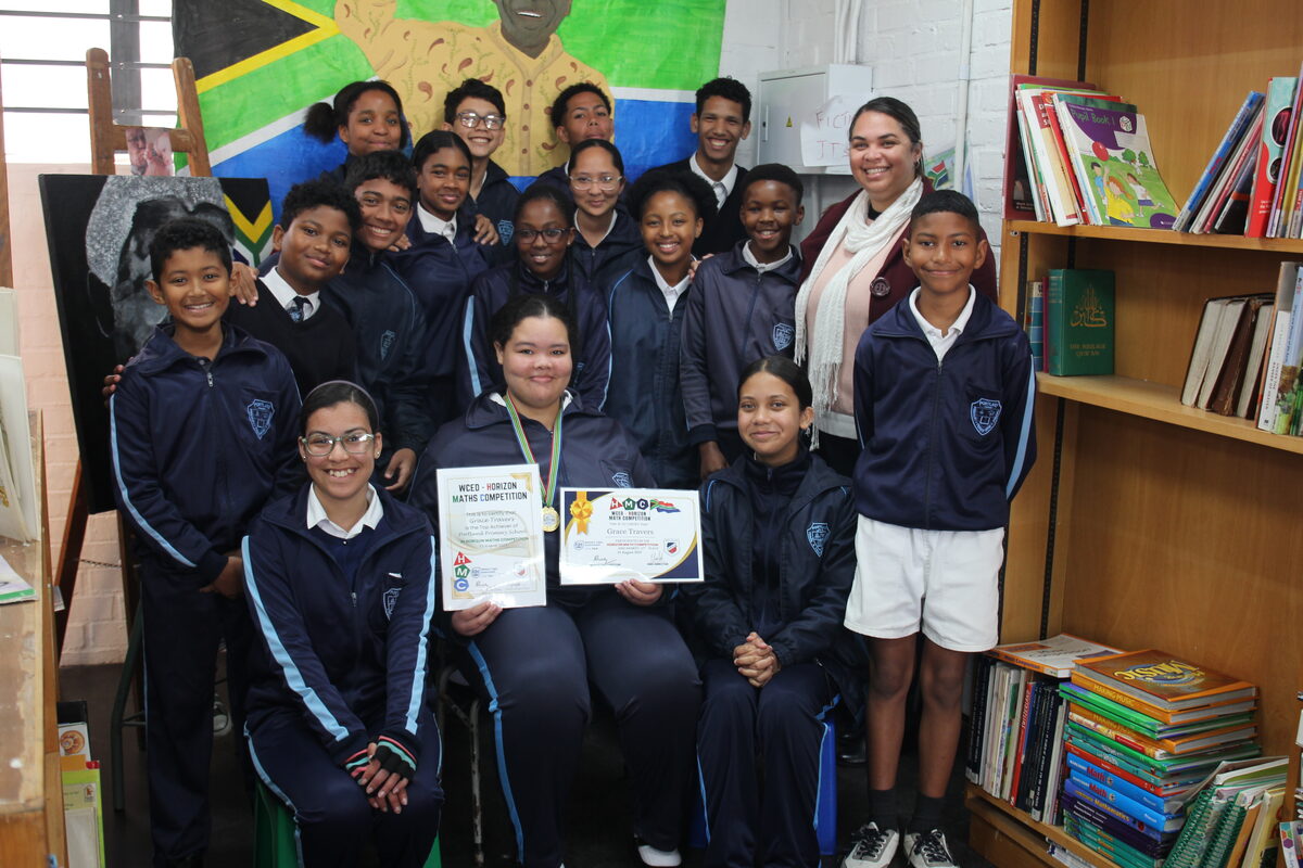 The Grade 7 learners who took part in the Horizon Maths Competition. In the centre is Grace Travers who was the gold medal winner at the school and who came 97th out of the more than 33 000 learners in the province who took part.