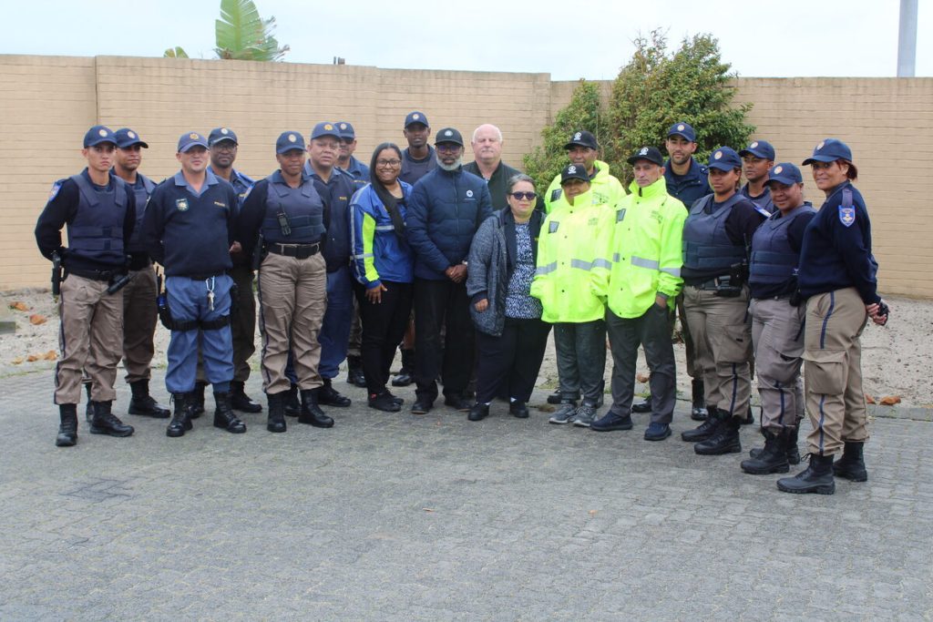 Strandfontein police, ward councillors, neighbourhood watches and the Community Police Forum met ward 43's neighbourhood safety officers on Tuesday 23 September at Strandfontein Police Station.