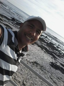 Elsies man word as held geëer nadat hy man help wat beroof word