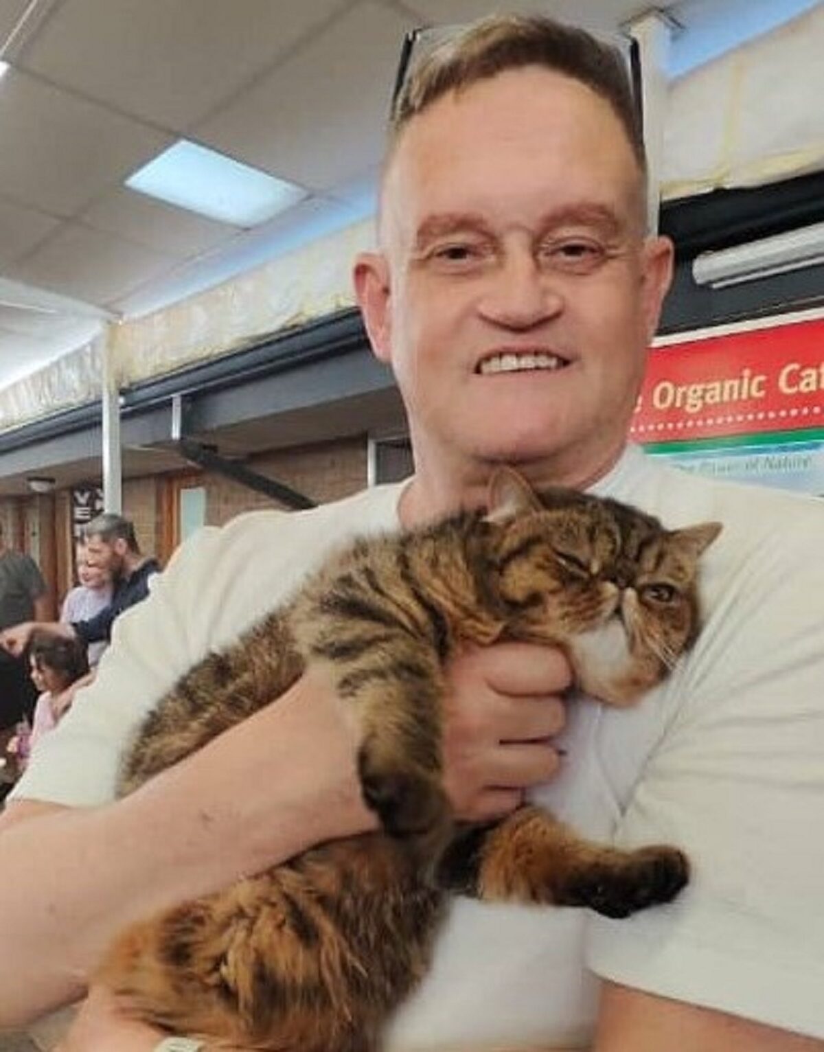 Stewart Seaton from Durbanville shows off Connor the public favourite.