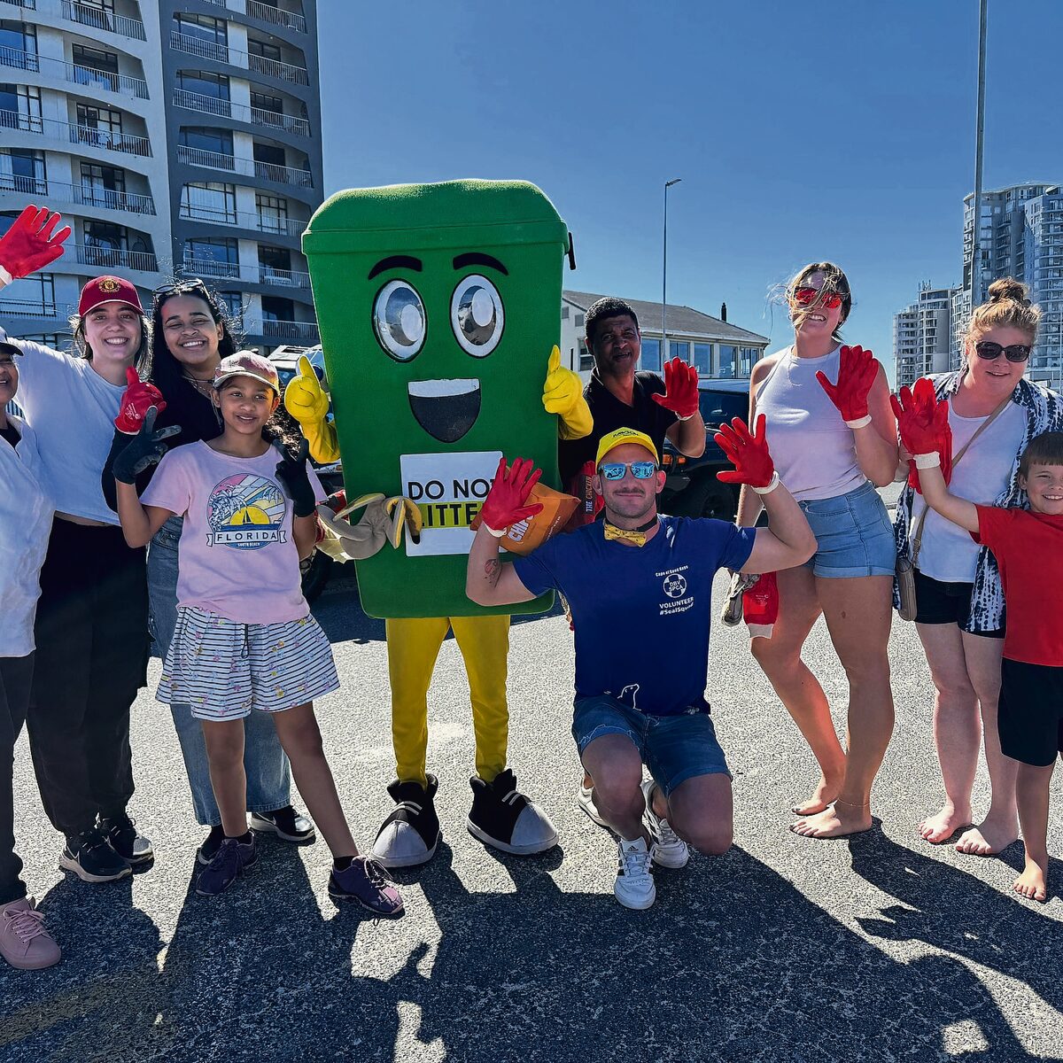 This image has an empty alt attribute; its file name is b4_83560-1.jpg
Community volunteers rallied together during a previous cleanup as the City’s anti-litter mascot leads the charge for a cleaner coastline.