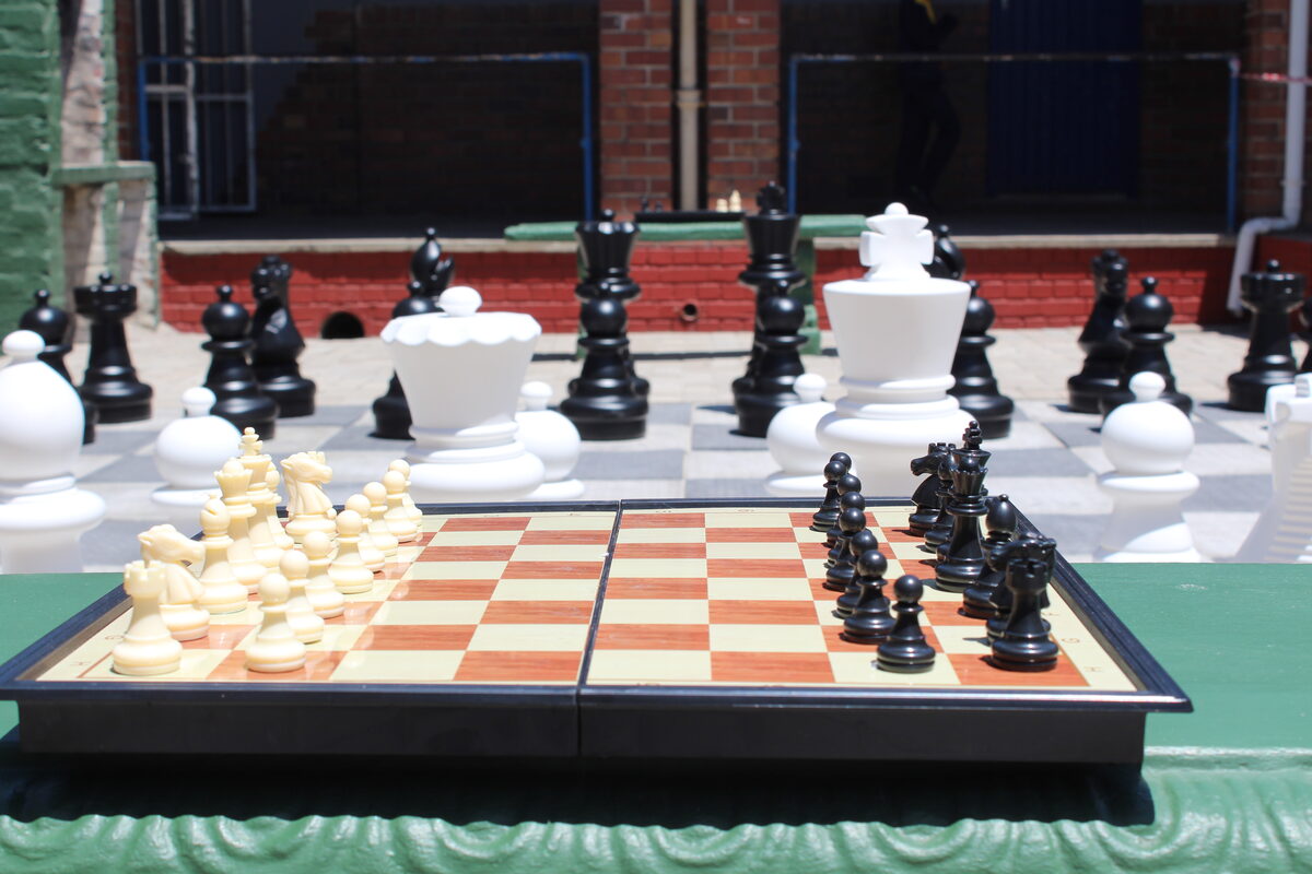 Gift of the Givers and Avery Dennison donate vegetable garden and chess court to Goeie Hoop Primary in Bellville South. Alumna Sue-Lindie Solomons catalyzed corporate partnership.

