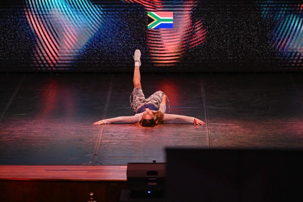 Neéke beskryf dans as haar passie en 'n plek waar sy vry voel.