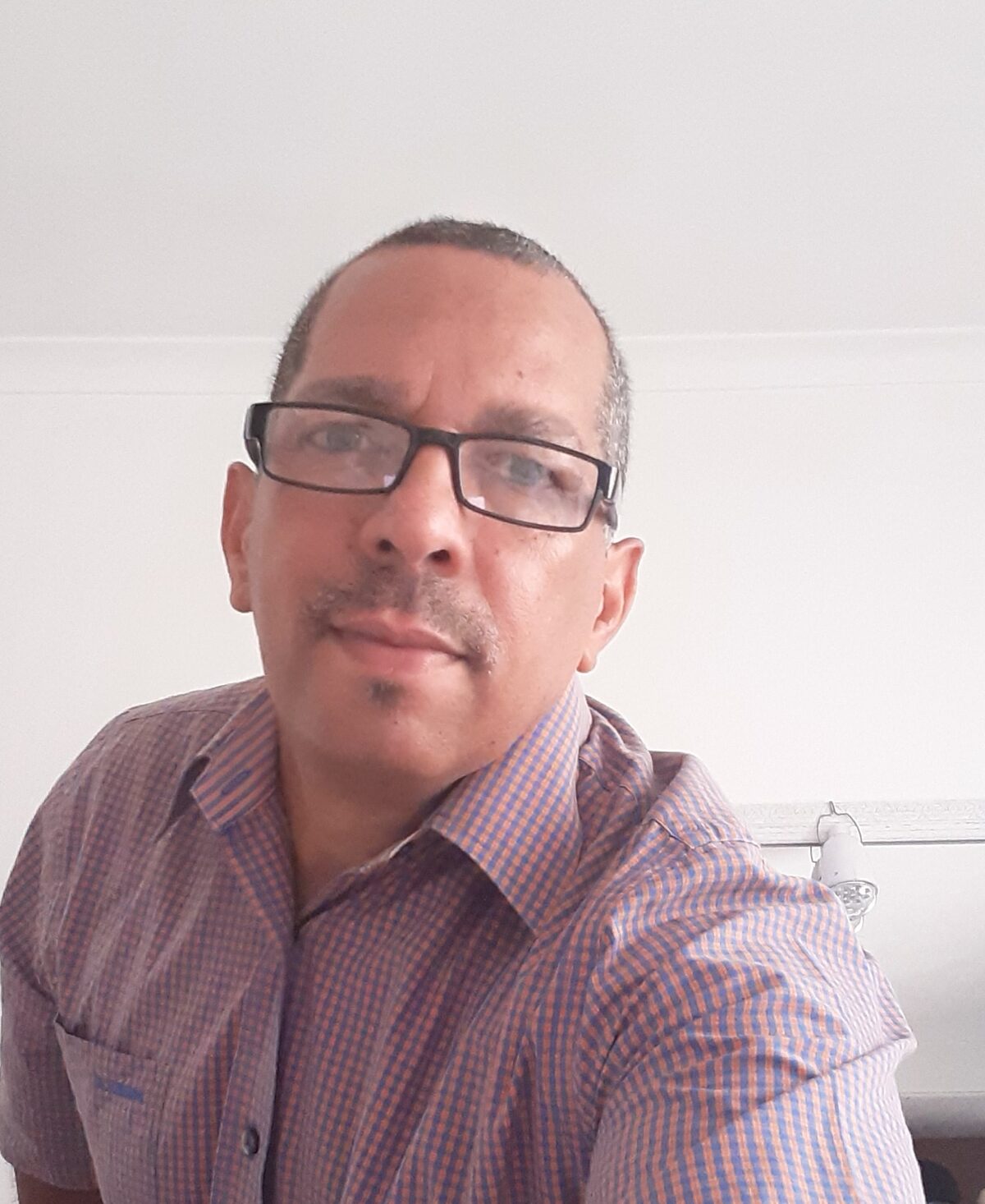 Die vernaamde skrywer S.P. Benjamin is aangewys as die 2026-wenner van die gesogte Jan Rabie & Marjorie Wallace-skrywersbeurs.