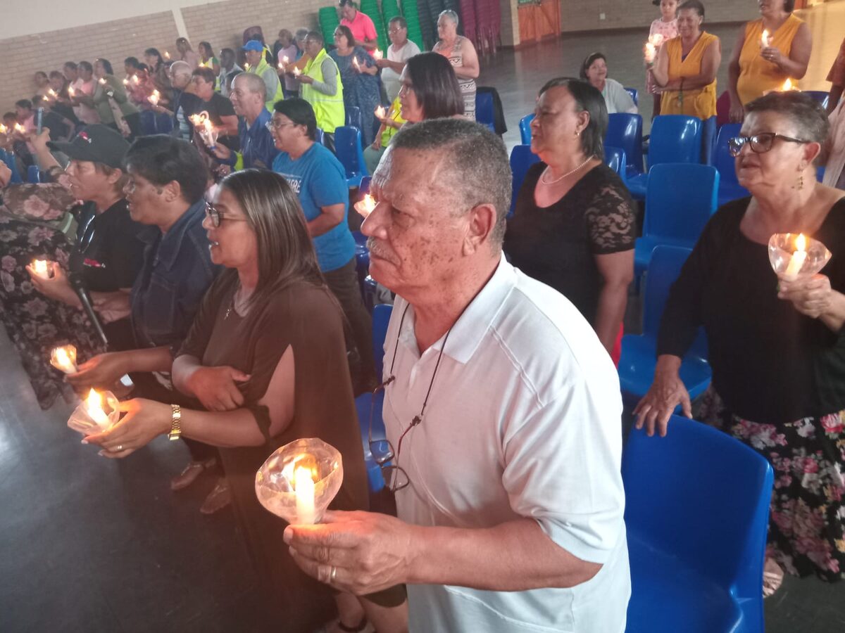 Residents sang Christmas carols to usher in the festive season.