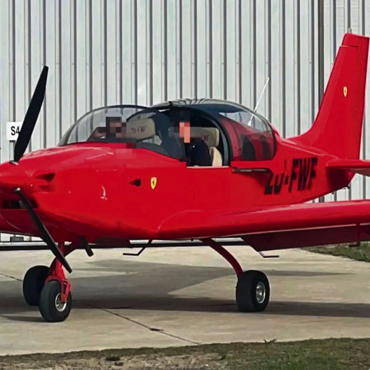 
The Sling 2 aircraft was completely wrecked after crashing shortly after take-off. 