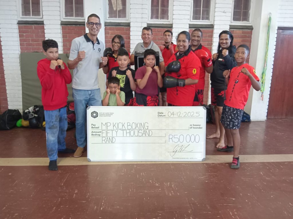 The mayor donated R50 000 to Mitchell's Plain Kickboxing club. 