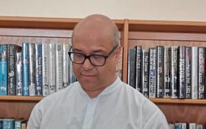 Former Valhalla librarian honoured