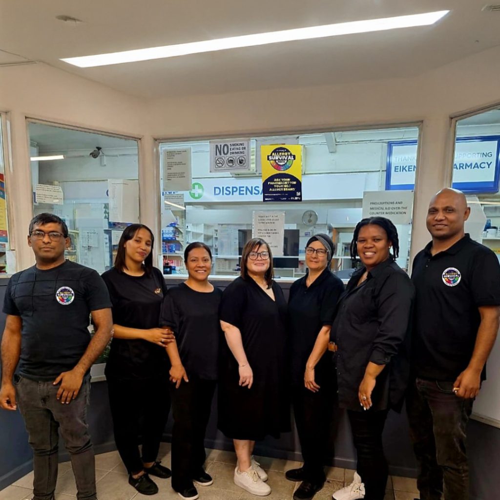 A diverse group of members from Eikendal Pharmacy.