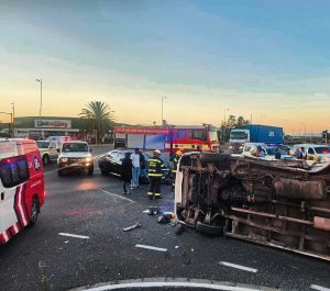 Safety of R27 near Bayside Mall under scrutiny after 12 injured in crash