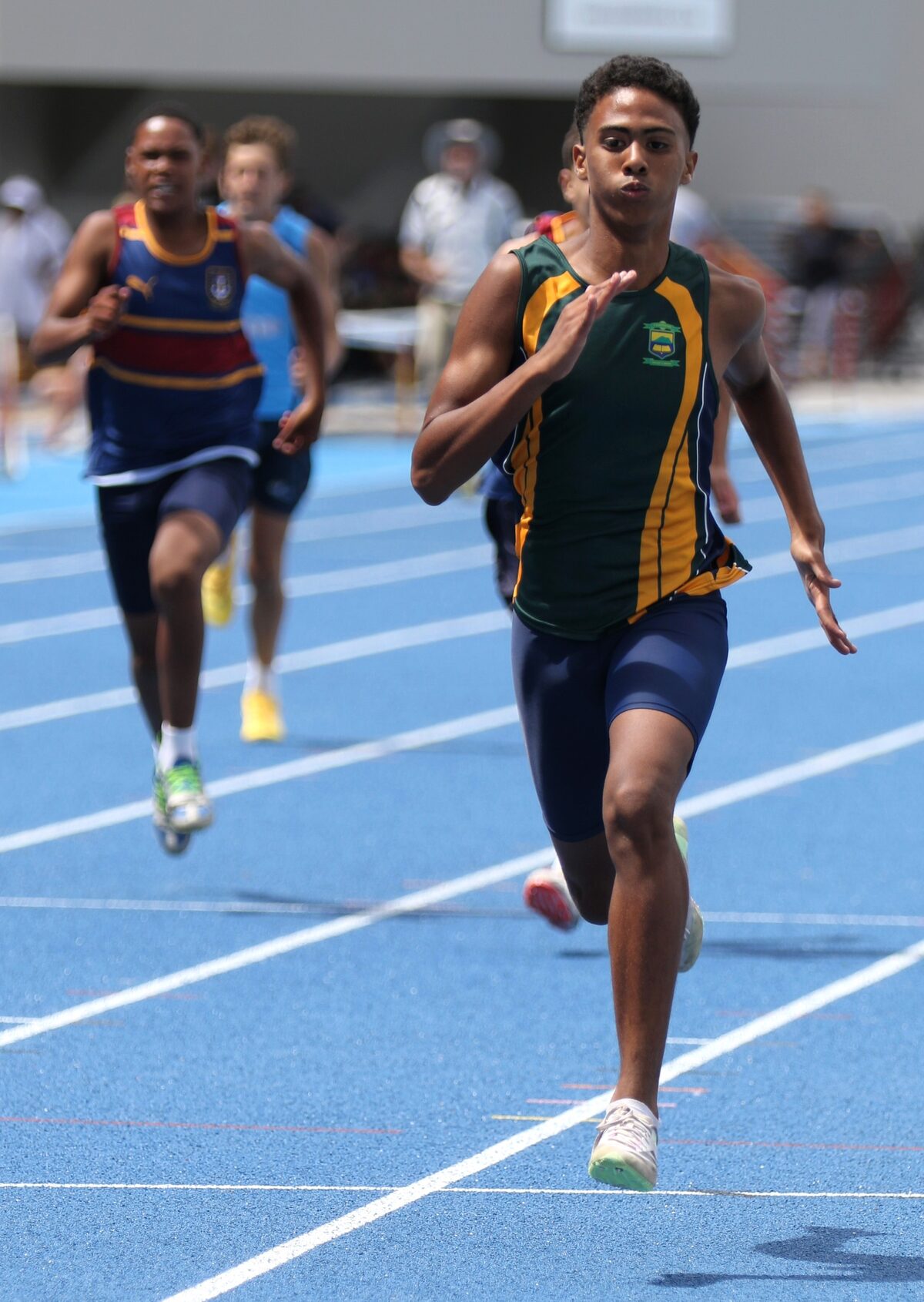 Cullan Francis het die 200 m en die 100 m vir seuns o.14 gewen.