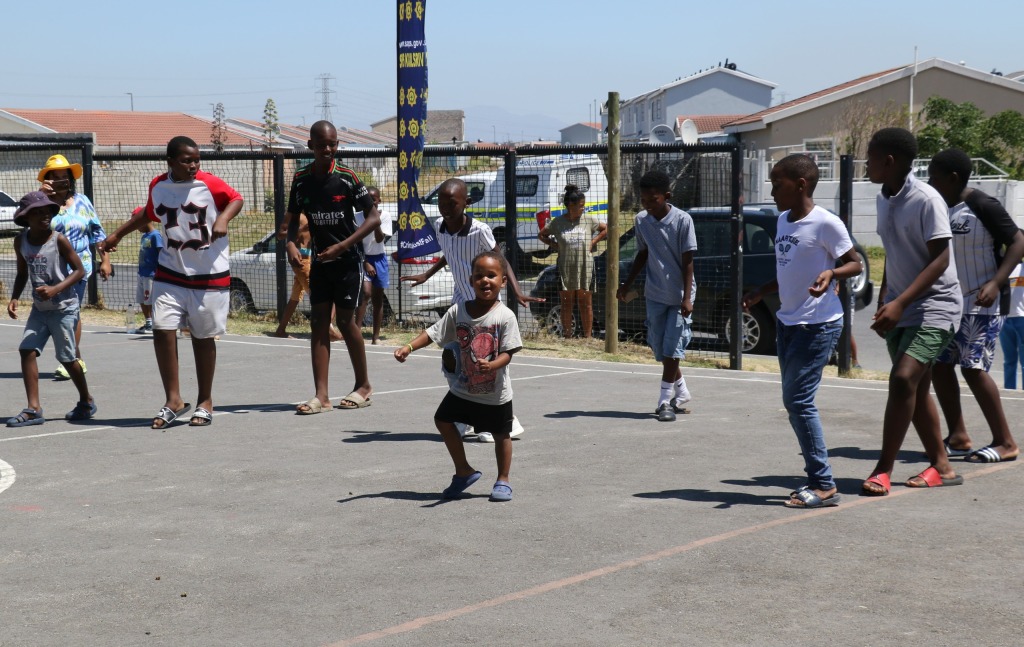 Foto van kinders wat dans