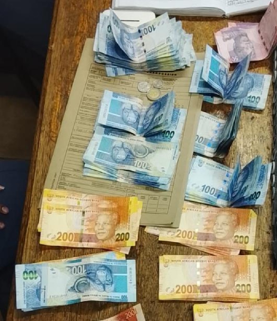 Western Cape police confiscated a large amount of cash and dagga at a house in Hanover Park on the Cape Flats.