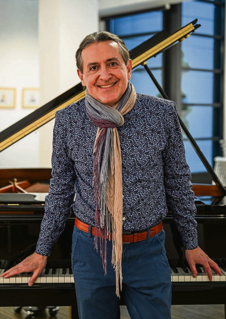 Bulgarian virtuoso Ludmil Angelov 