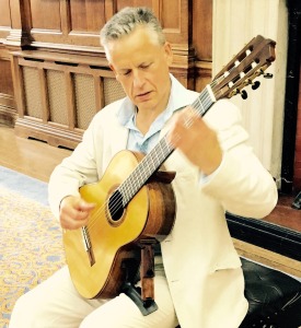 British classical guitarist  performs at Villa Pascal in Durbanville