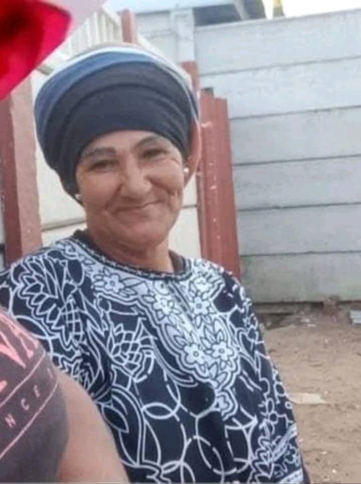 Louisa van Sensie is doodgesteek terwyl sy 'n geveg tussen haar man en haar beweerde moordenaar wou keer.