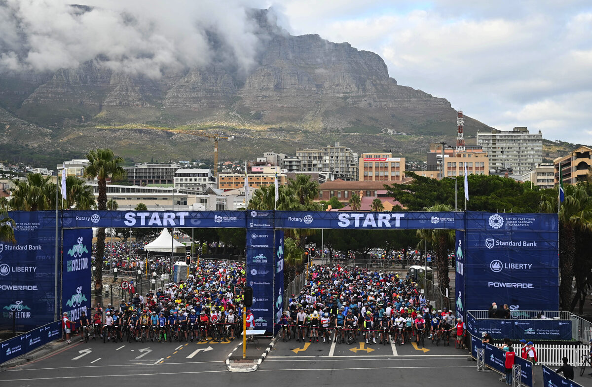 Photo of start of Cape Town Cycle Tour