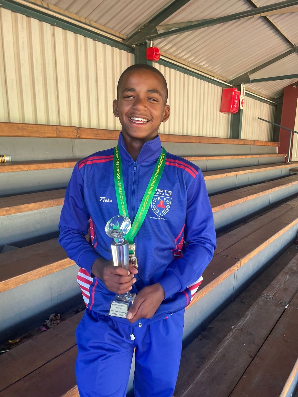 Tayrin Jacobs wat die 1500m stap vir o.13 seuns gewen het en hy is ook as die o.13-atleet van die dag aangewys.